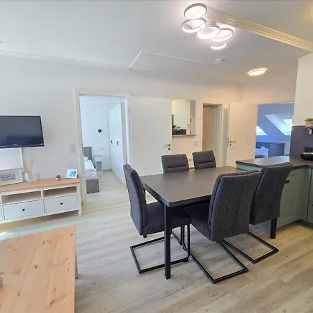 Apartment Duenenpark - Komfortplus Mit 2 Schlafzimmern Und Balkon Im Dachgeschoss 281